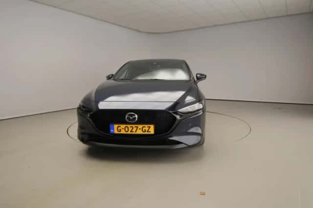 Mazda 3 (2019) thumbnail 4
