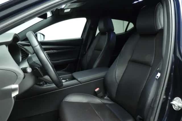 Mazda 3 (2019) thumbnail 6