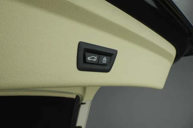 BMW 3-Serie (2014) thumbnail 41