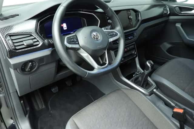Volkswagen T-Cross (2019) thumbnail 6