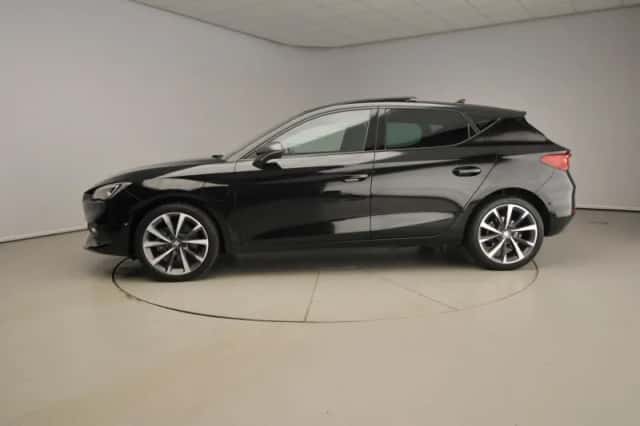 SEAT Leon (2021) thumbnail 2