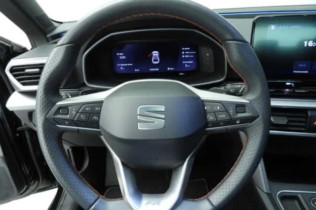 SEAT Leon (2021) thumbnail 11
