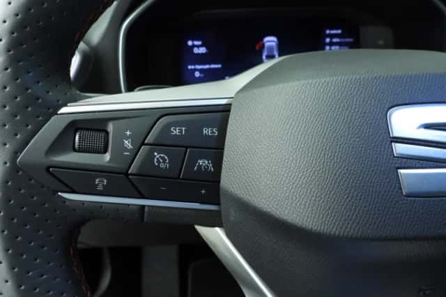 SEAT Leon (2021) thumbnail 13