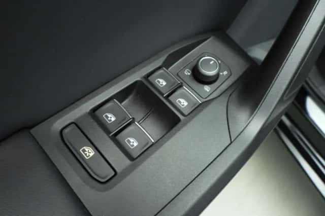 SEAT Leon (2021) thumbnail 20