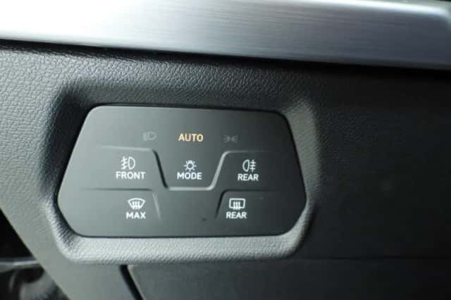 SEAT Leon (2021) thumbnail 22