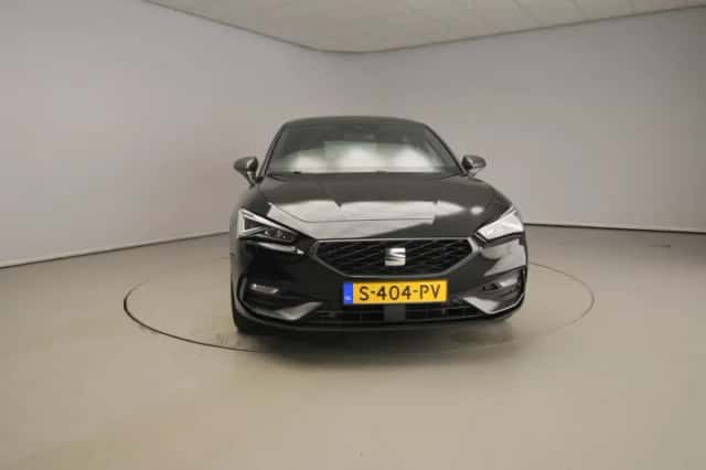 SEAT Leon (2021) thumbnail 5