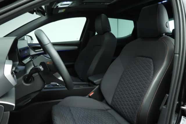 SEAT Leon (2021) thumbnail 7