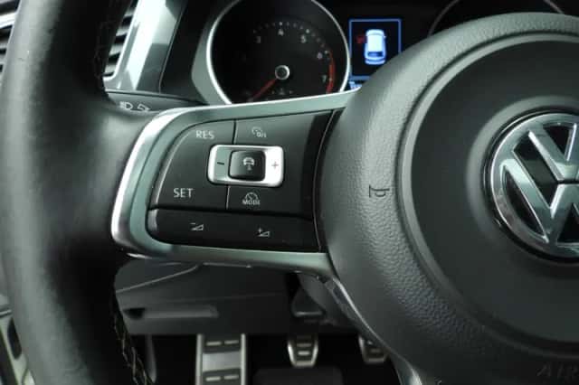 Volkswagen Tiguan (2016) thumbnail 13
