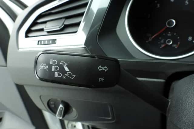 Volkswagen Tiguan (2016) thumbnail 26