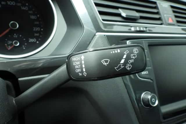 Volkswagen Tiguan (2016) thumbnail 27