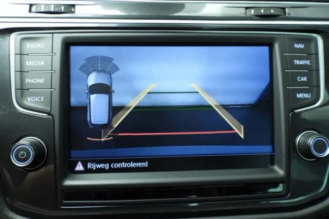 Volkswagen Tiguan (2016) thumbnail 41