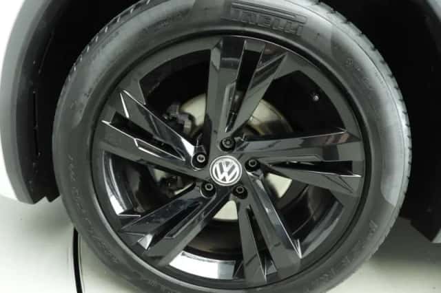 Volkswagen Tiguan (2016) thumbnail 48
