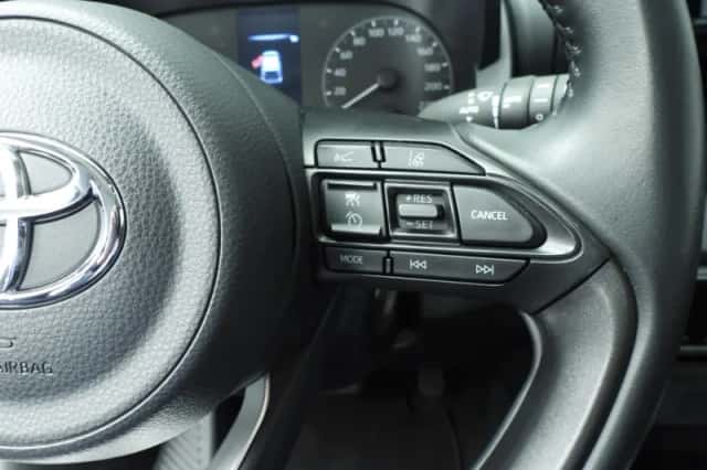 Toyota Yaris (2022) thumbnail 15