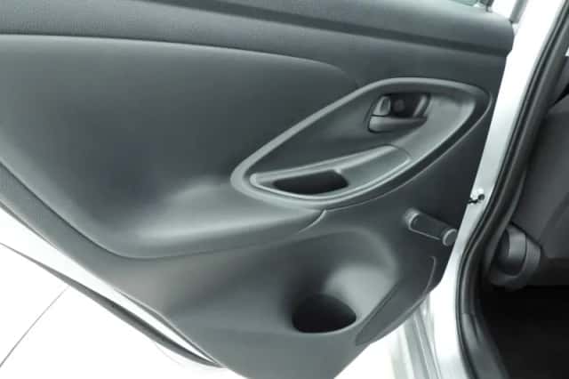 Toyota Yaris (2022) thumbnail 17