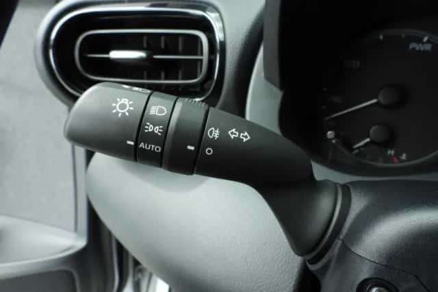 Toyota Yaris (2022) thumbnail 22