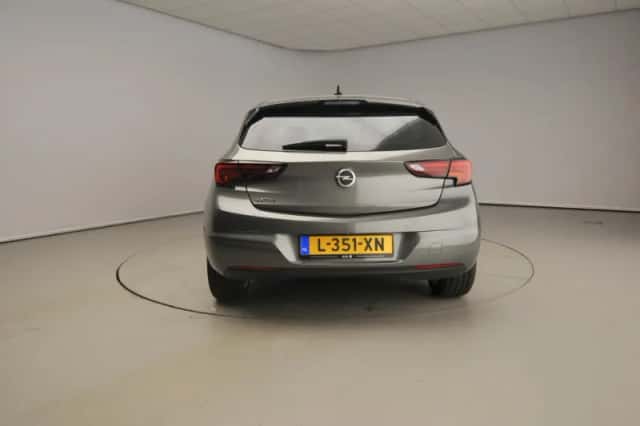 Opel Astra (2021) thumbnail 3