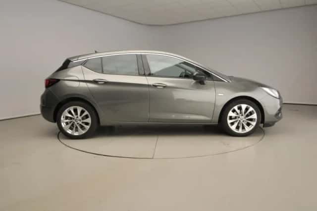 Opel Astra (2021) thumbnail 4