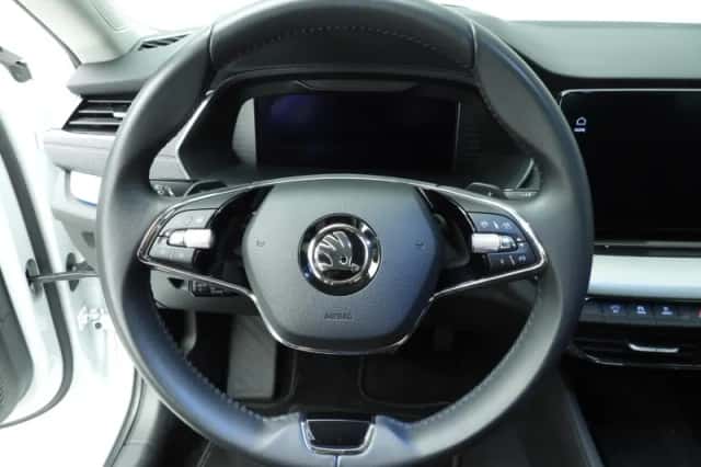 Škoda Octavia (2021) thumbnail 11