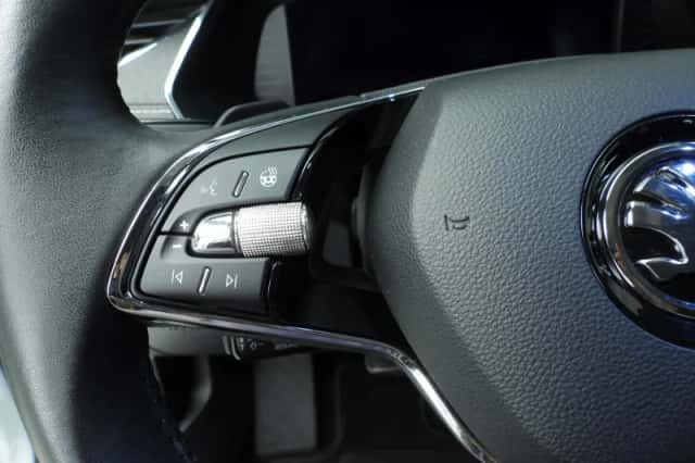 Škoda Octavia (2021) thumbnail 13