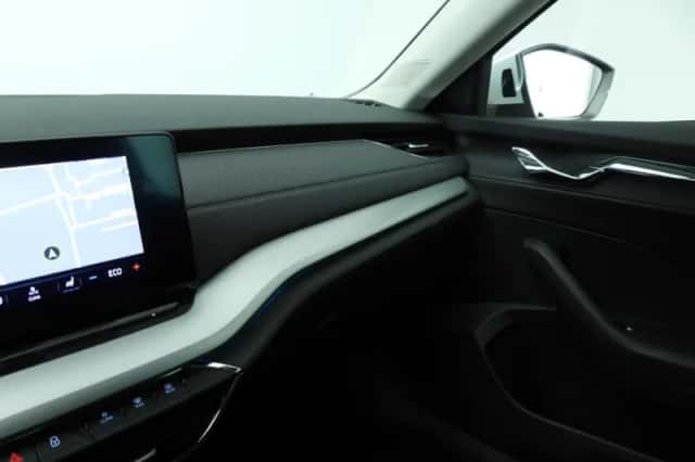 Škoda Octavia (2021) thumbnail 14