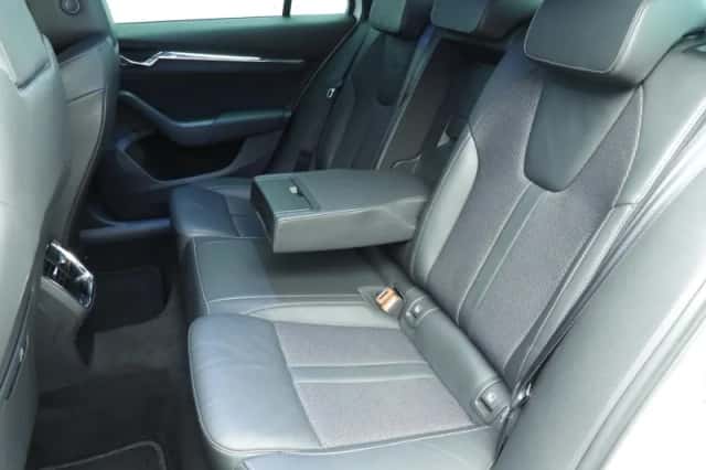 Škoda Octavia (2021) thumbnail 8