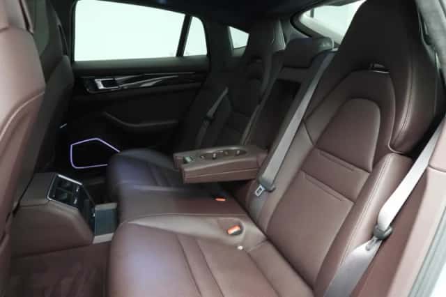 Porsche Panamera (2024) thumbnail 6