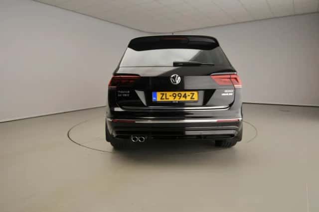 Volkswagen Tiguan (2019) thumbnail 3