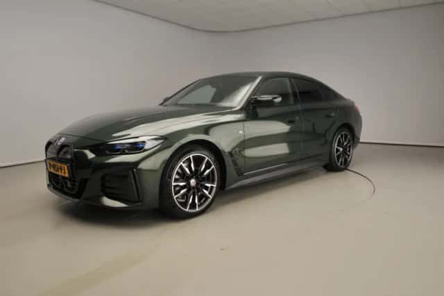 BMW i4 (2022) thumbnail 1