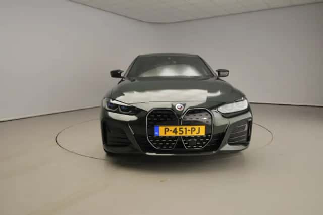 BMW i4 (2022) thumbnail 5