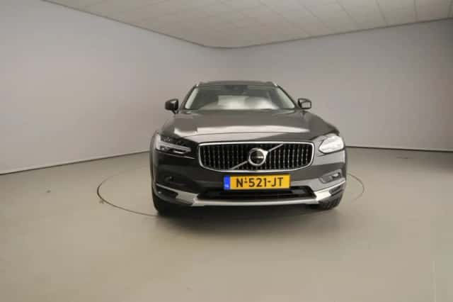 Volvo V90 (2021) thumbnail 4