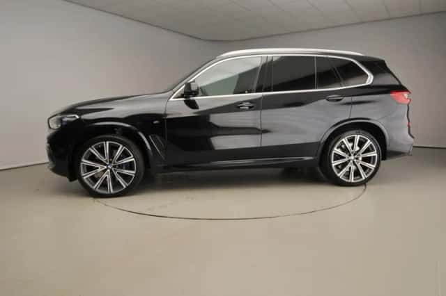 BMW X5 (2019) thumbnail 2