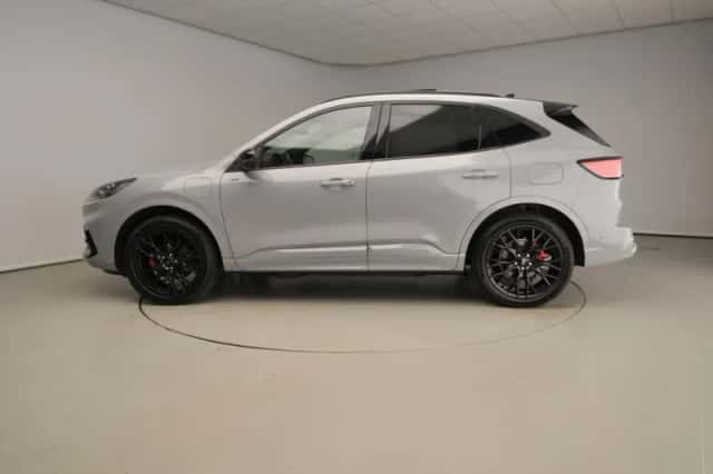 Ford Kuga (2024) thumbnail 2