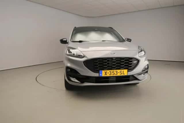Ford Kuga (2024) thumbnail 5