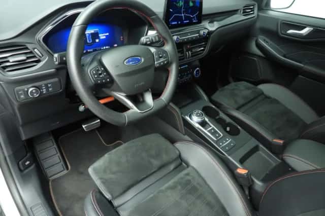 Ford Kuga (2024) thumbnail 6