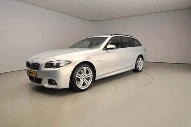 BMW 5-Serie (2016) thumbnail 1