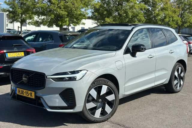 Volvo XC60 (2024) thumbnail 1
