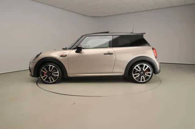 MINI John Cooper Works (2022) thumbnail 2