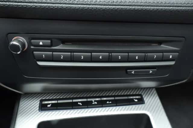 BMW Z4 (2010) thumbnail 14