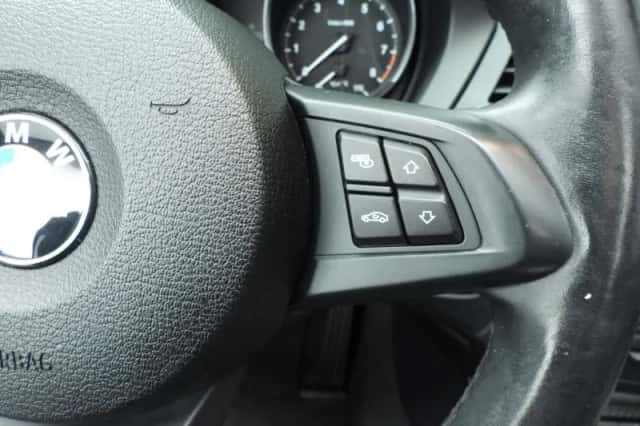 BMW Z4 (2010) thumbnail 15