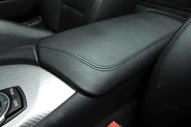 BMW Z4 (2010) thumbnail 28