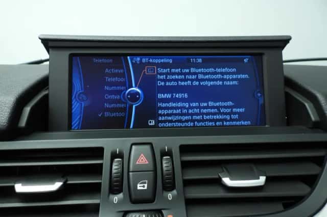 BMW Z4 (2010) thumbnail 36