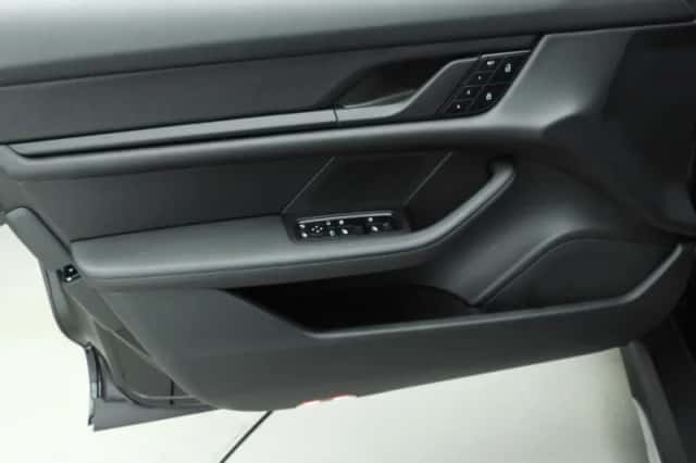 Porsche Taycan (2022) thumbnail 21