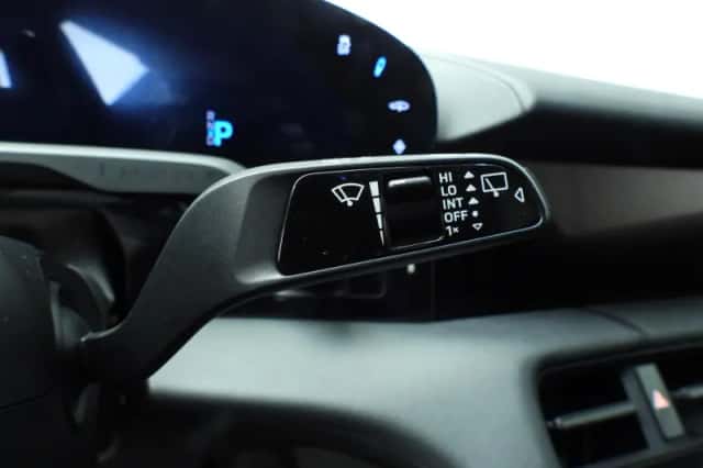 Porsche Taycan (2022) thumbnail 26