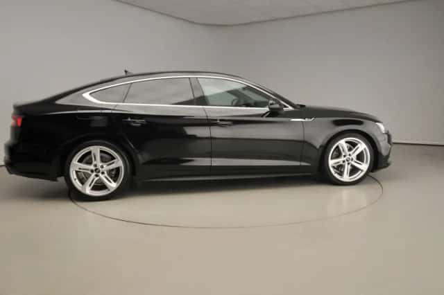 Audi A5 (2018) thumbnail 4