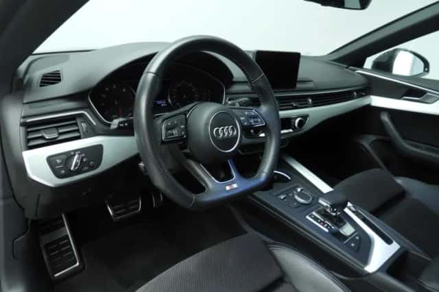 Audi A5 (2018) thumbnail 8