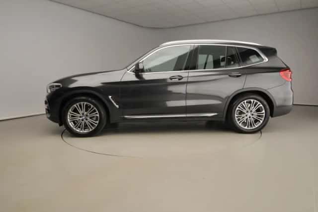 BMW X3 (2018) thumbnail 2