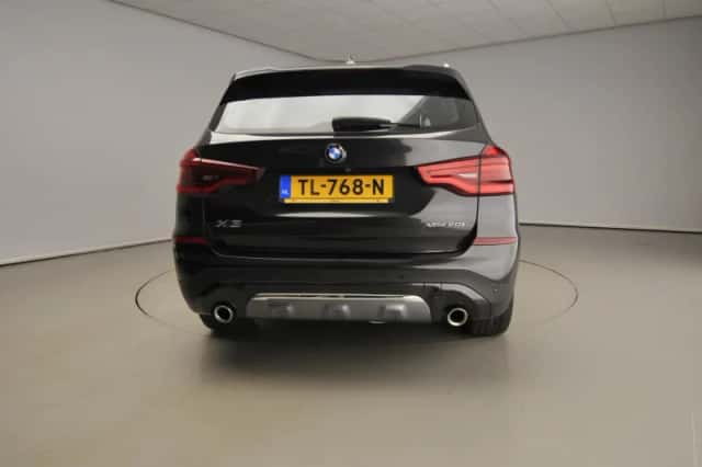 BMW X3 (2018) thumbnail 3