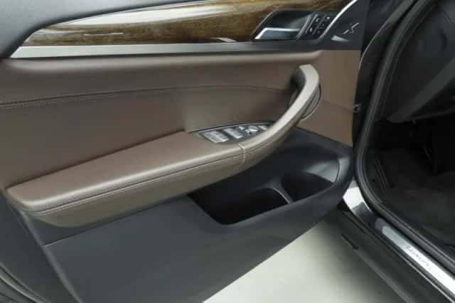 BMW X3 (2018) thumbnail 21