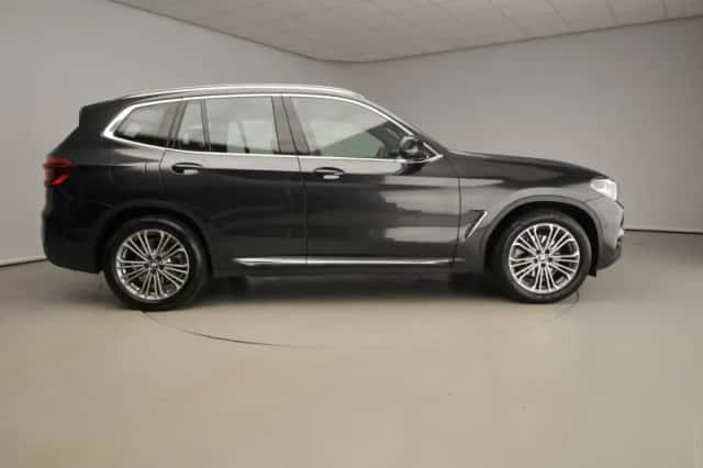 BMW X3 (2018) thumbnail 4