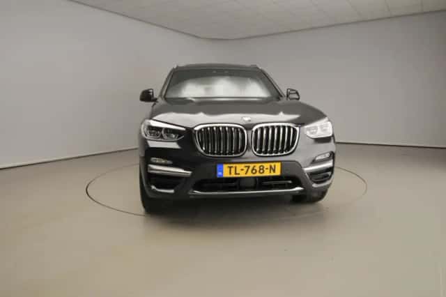 BMW X3 (2018) thumbnail 5